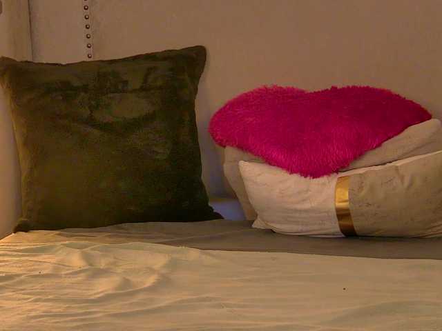 Sonya-Aysa live cam on BongaCams