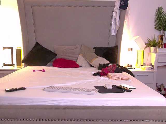 Sonya-Aysa live cam on BongaCams