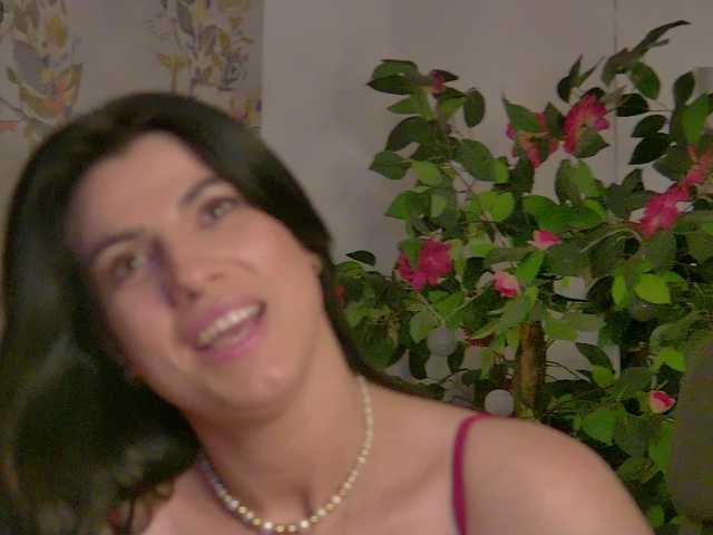 Sonya-Aysa live cam on BongaCams