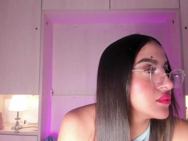 BellaBroocks live cam on BongaCams