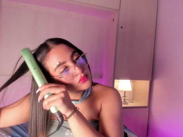 BellaBroocks live cam on BongaCams