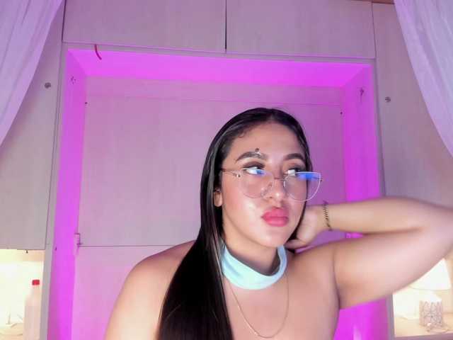 BellaBroocks live cam on BongaCams