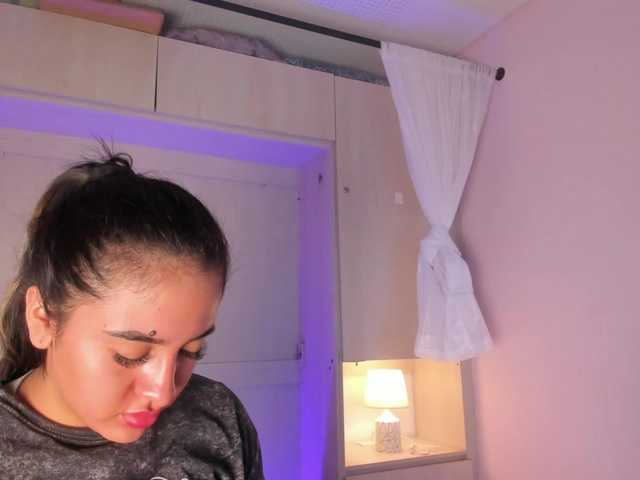 BellaBroocks live cam on BongaCams