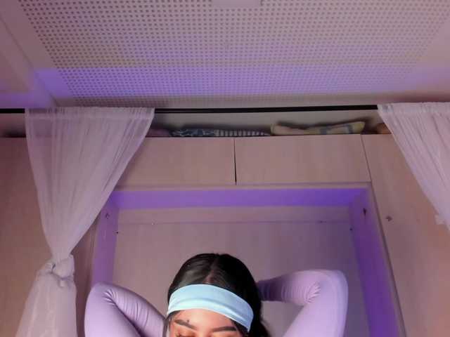 BellaBroocks live cam on BongaCams