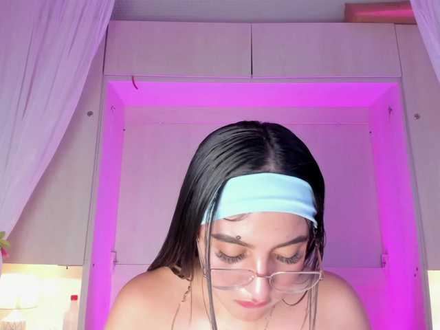 BellaBroocks live cam on BongaCams