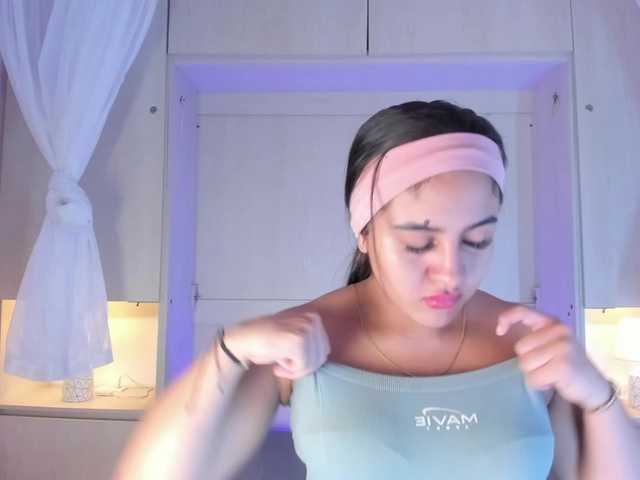 BellaBroocks live cam on BongaCams