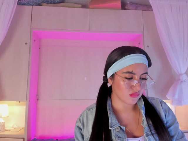 BellaBroocks live cam on BongaCams