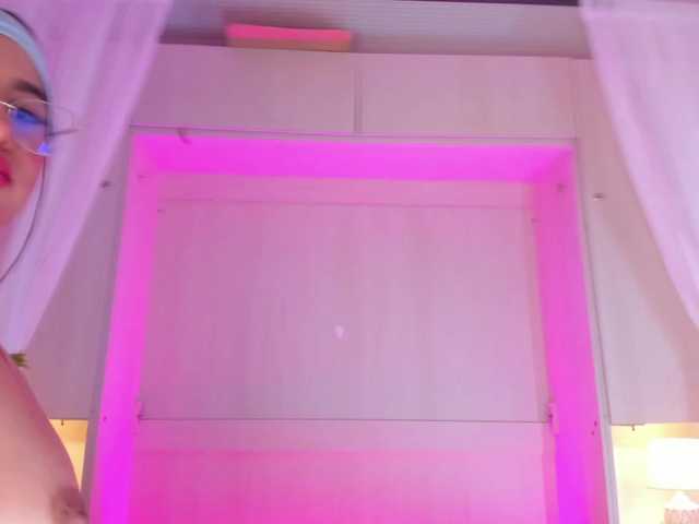 BellaBroocks live cam on BongaCams