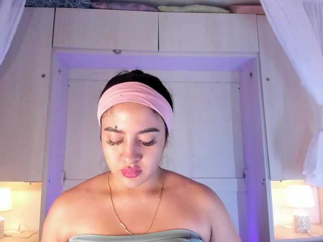BellaBroocks live cam on BongaCams