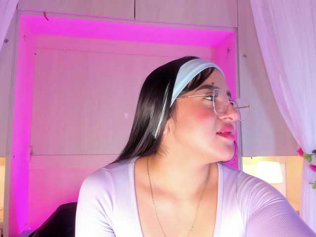 BellaBroocks live cam on BongaCams