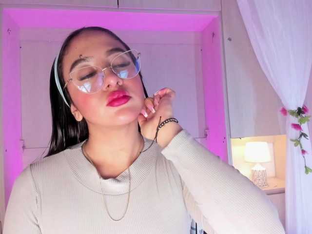 BellaBroocks live cam on BongaCams
