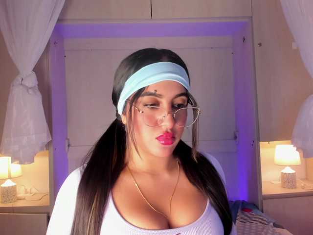 BellaBroocks live cam on BongaCams