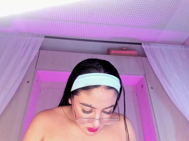 BellaBroocks live cam on BongaCams