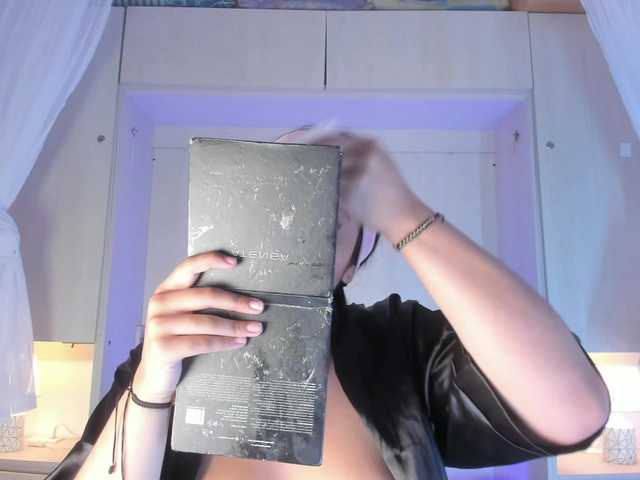 BellaBroocks live cam on BongaCams