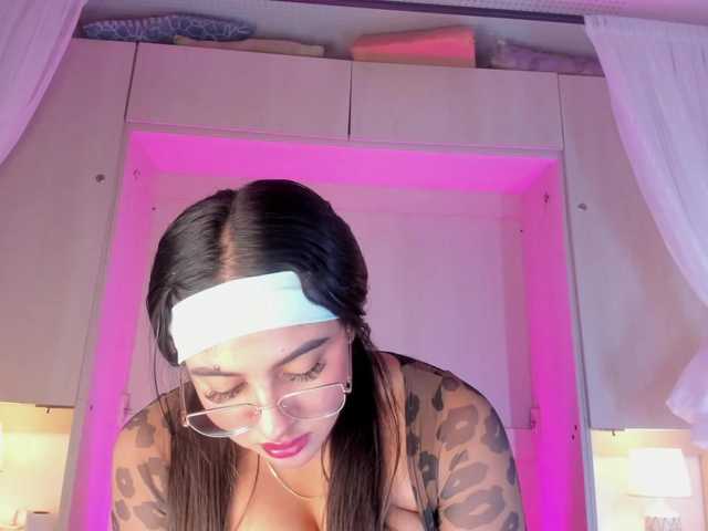 BellaBroocks live cam on BongaCams
