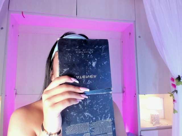 BellaBroocks live cam