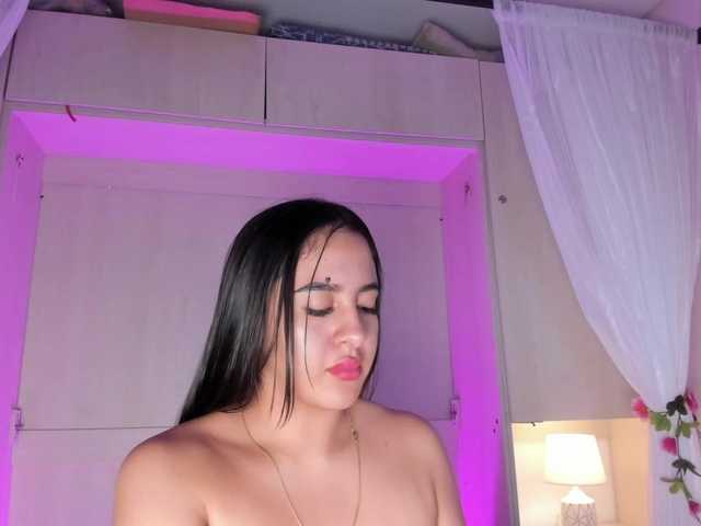 BellaBroocks live cam on BongaCams