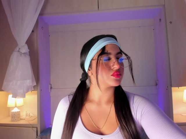 BellaBroocks live cam on BongaCams