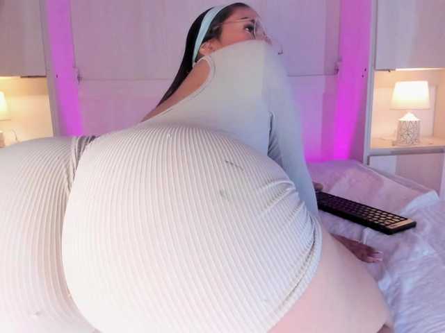 BellaBroocks live cam on BongaCams