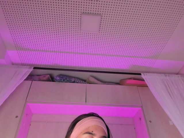 BellaBroocks live cam on BongaCams