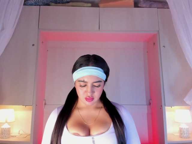 BellaBroocks live cam on BongaCams