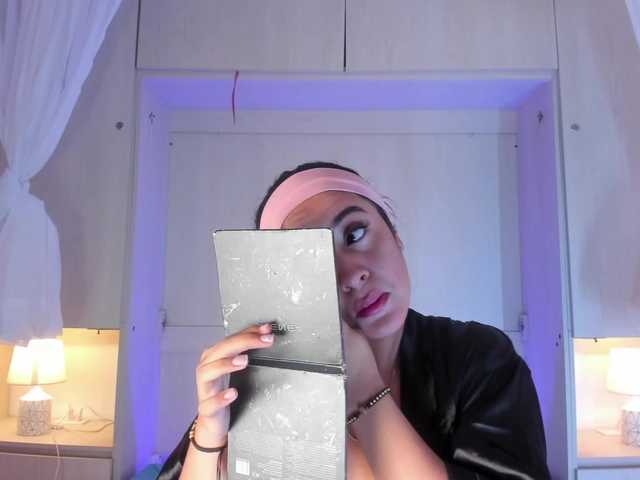 BellaBroocks live cam on BongaCams
