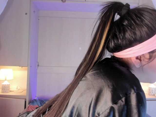 BellaBroocks live cam on BongaCams
