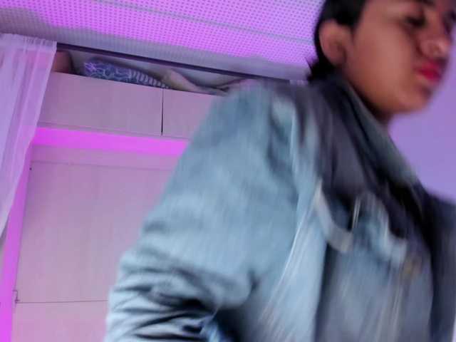BellaBroocks live cam on BongaCams