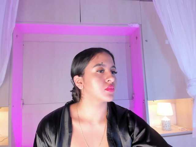 BellaBroocks live cam on BongaCams