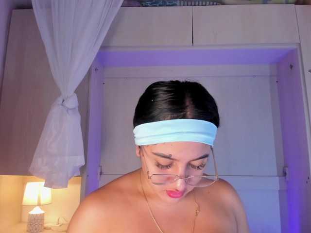 BellaBroocks live cam on BongaCams