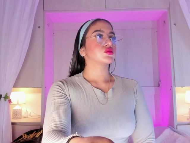 BellaBroocks live cam on BongaCams