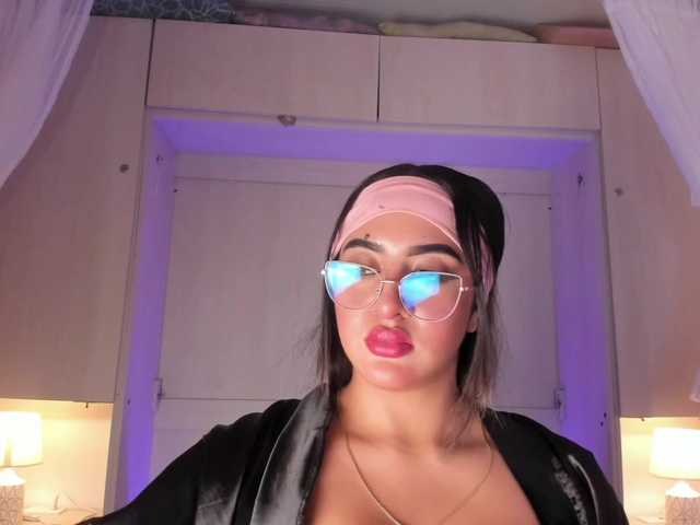 BellaBroocks live cam on BongaCams