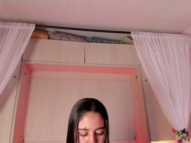 BellaBroocks live cam on BongaCams