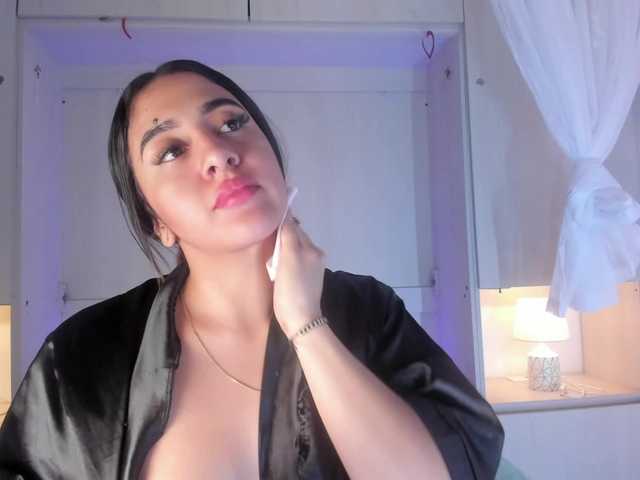 BellaBroocks live cam on BongaCams