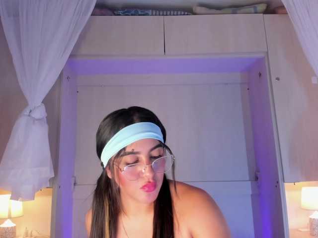 BellaBroocks live cam on BongaCams