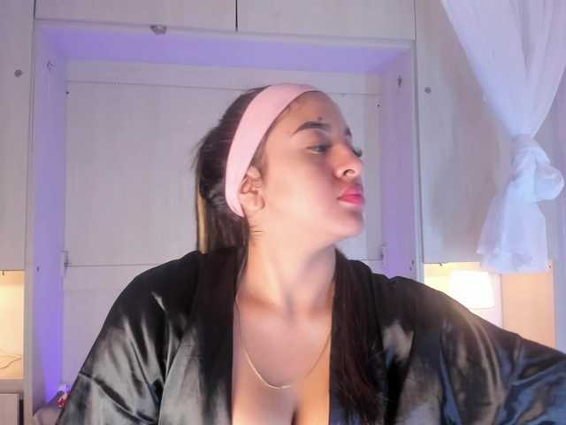 BellaBroocks live cam on BongaCams