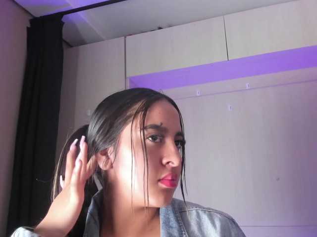 BellaBroocks live cam on BongaCams