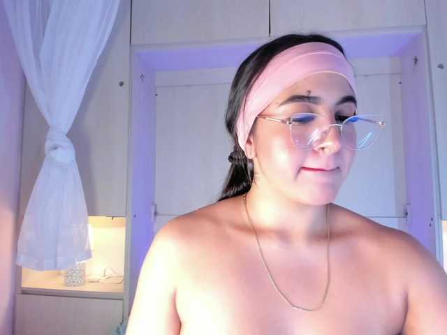 BellaBroocks live cam on BongaCams