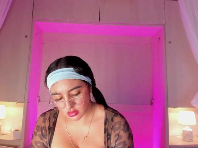BellaBroocks live cam on BongaCams