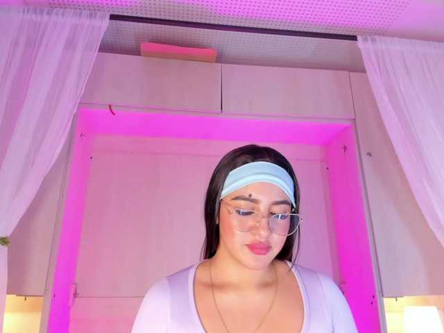 BellaBroocks live cam on BongaCams