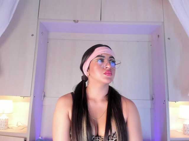 BellaBroocks live cam on BongaCams