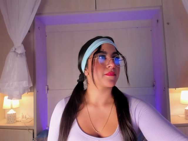 BellaBroocks live cam on BongaCams