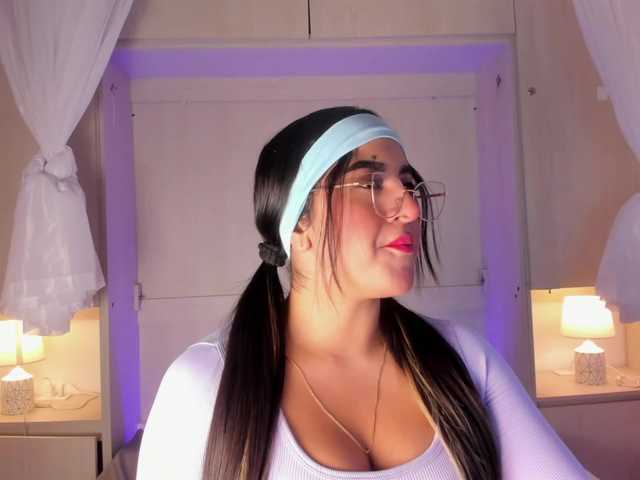 BellaBroocks live cam on BongaCams