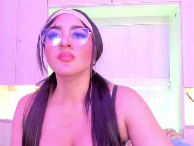 BellaBroocks webcam