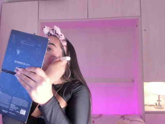 BellaBroocks webcam