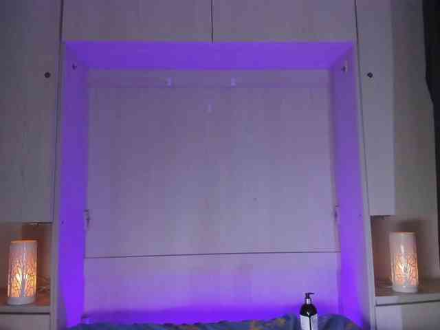 BellaBroocks webcam