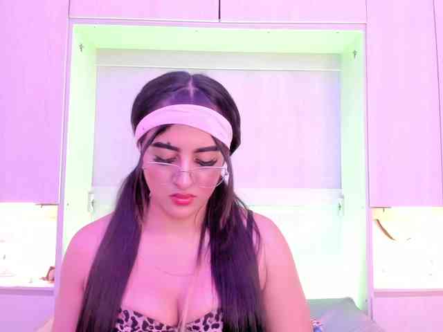 BellaBroocks webcam