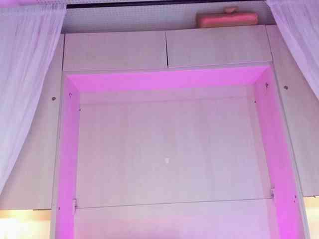 BellaBroocks webcam