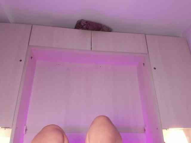 BellaBroocks webcam