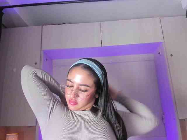 BellaBroocks webcam
